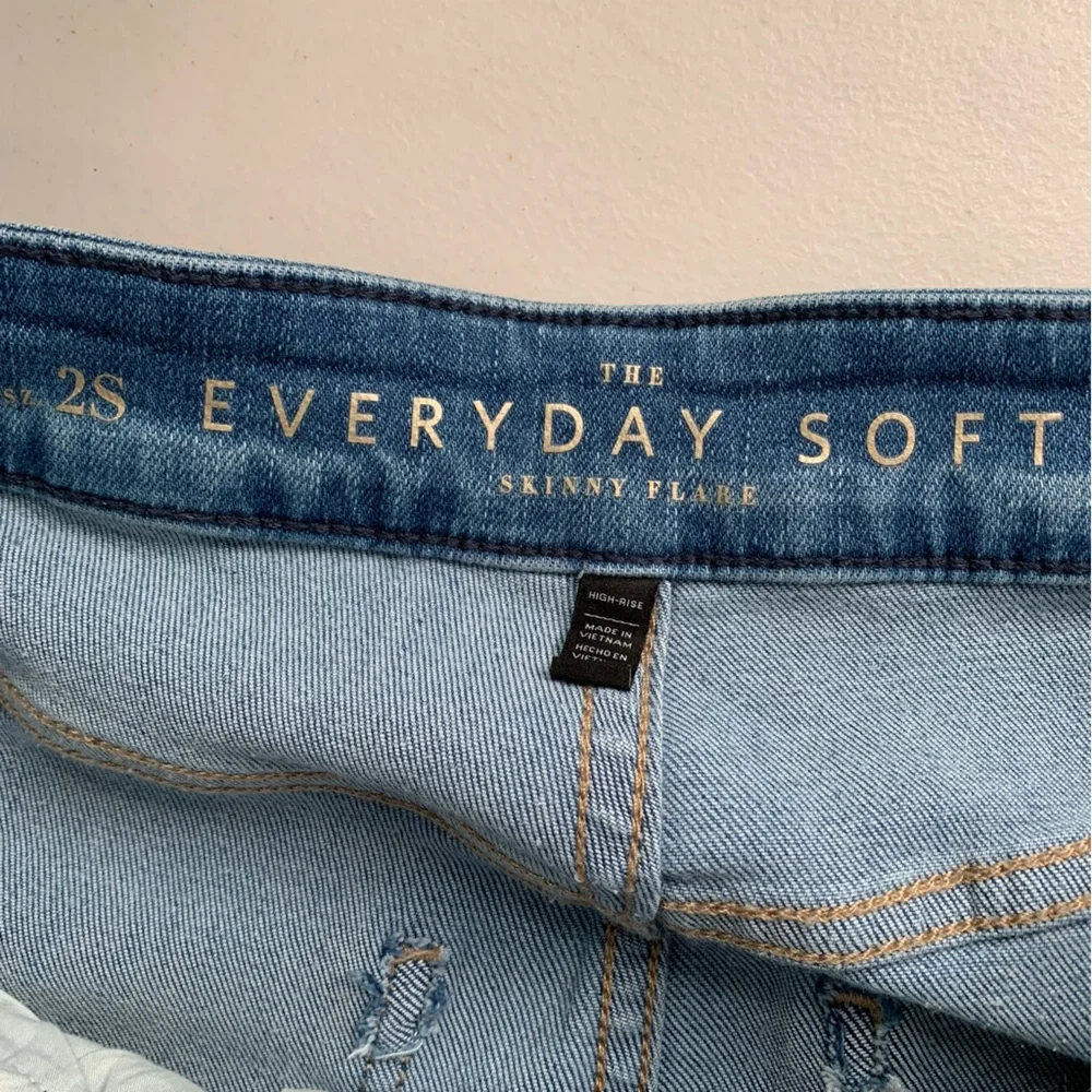 White House Black Market The Everyday Soft Skinny Flare Jeans - Picture 4 of 7